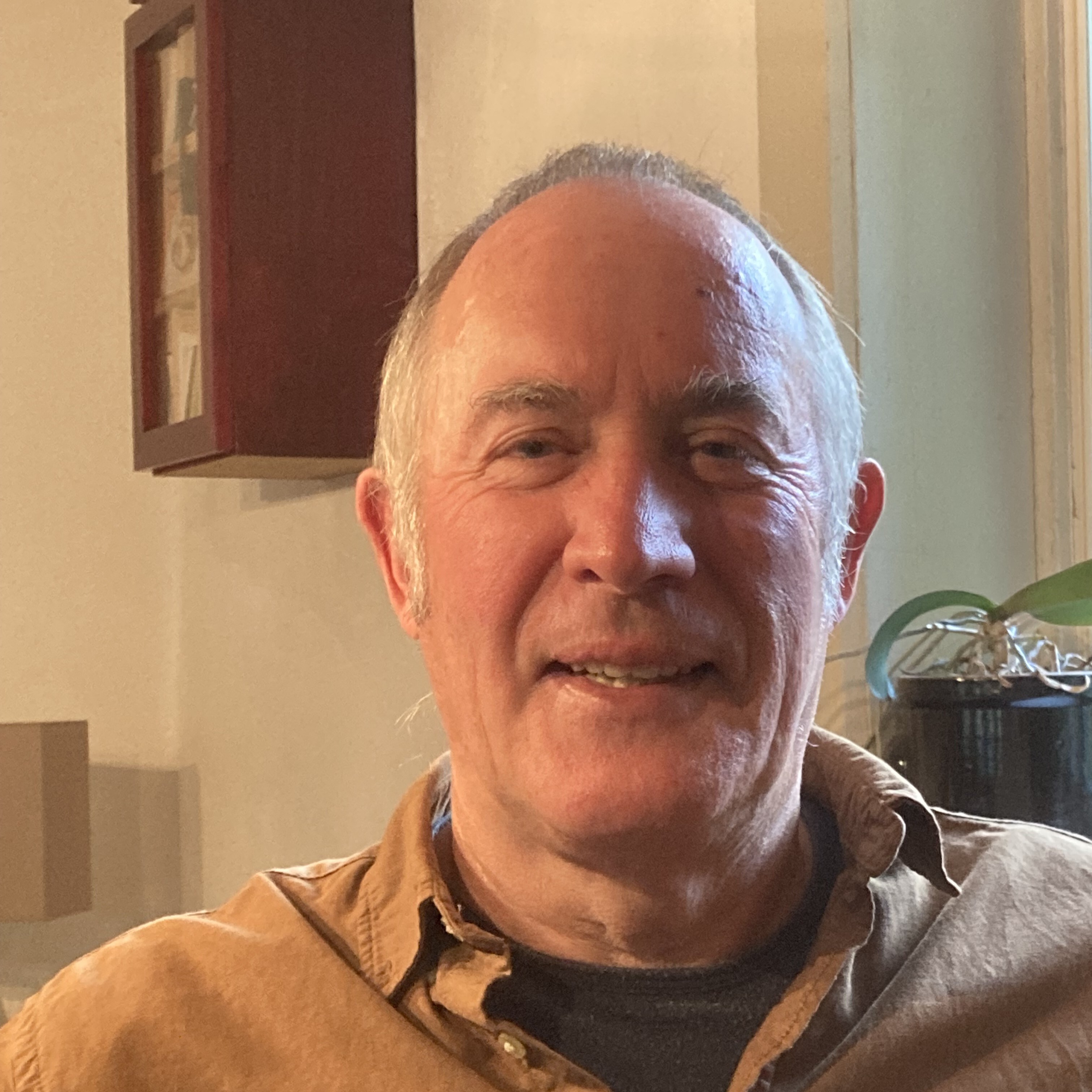 Portraitfoto (quadratisch, Auflösung mind. 1.200 x 1.200)