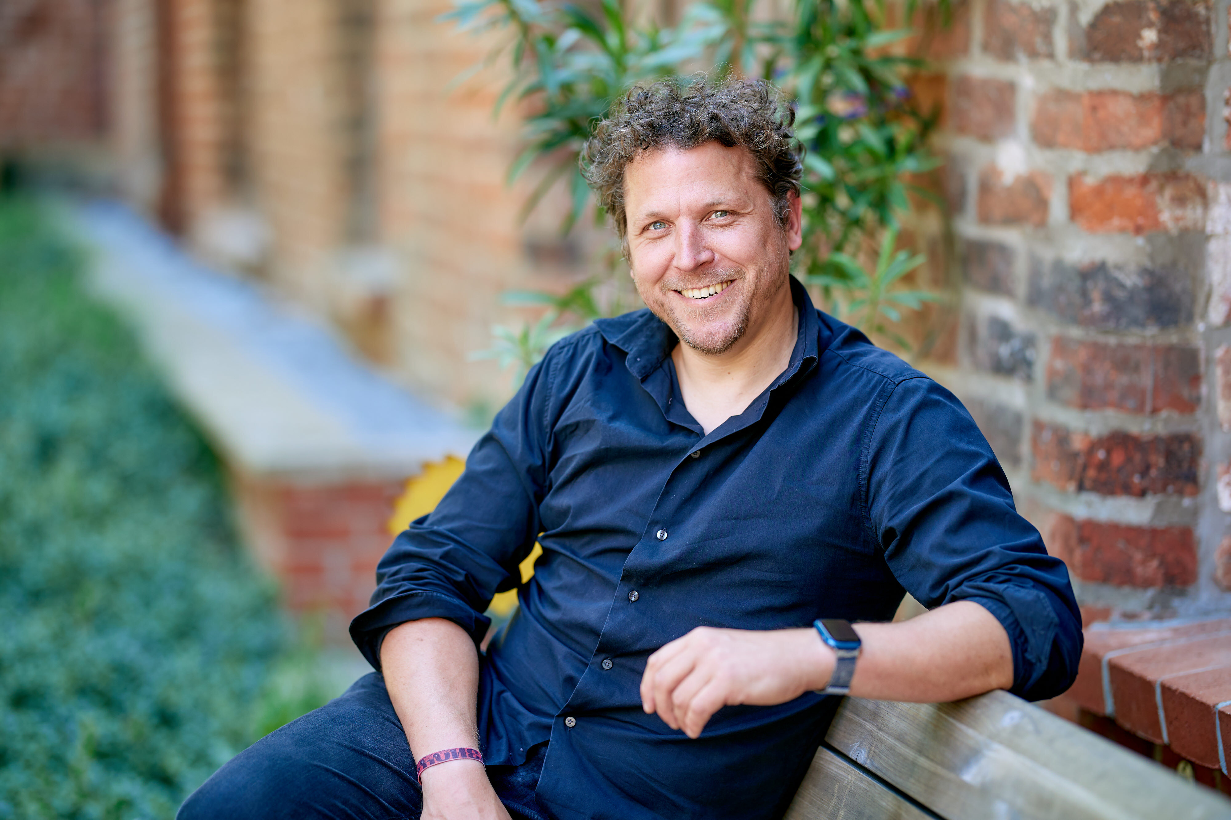 Portraitfoto (quadratisch, Auflösung mind. 1.200 x 1.200)